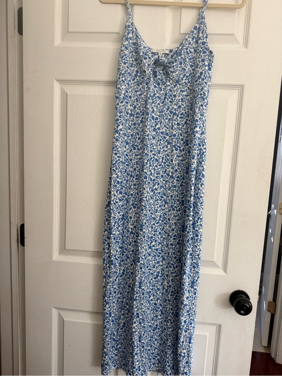 Z Supply Dresses & Skirts - Z Supply Blue and White Floral Slip Dress